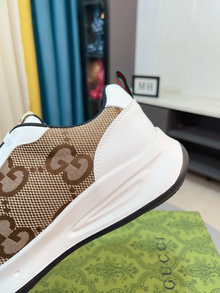 Men's shoes 💰440🌹🌹[GUCCI] Gucci's new lace-up casual men's shoes are on the market first, and the materials and workmanship are superior to all versions on the market. The highest quality shipped first-layer cowhide with imported original perforated materials➕Genuine leather lining, privately molded soft outsole, high foot comfort, imported special materials highlight the brand's unique charm, high-end customization 38-44